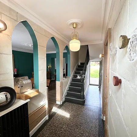 Le Clos Gabrielle ゲストハウス シャテルロー
